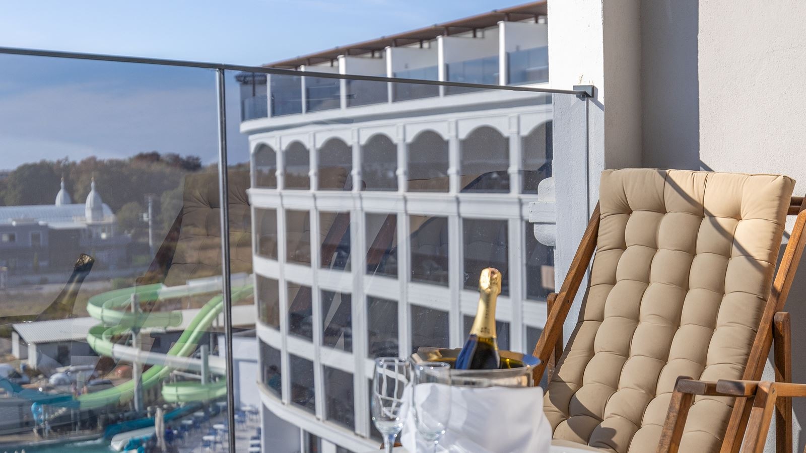 rooms-std-superior-room-with-pool-view