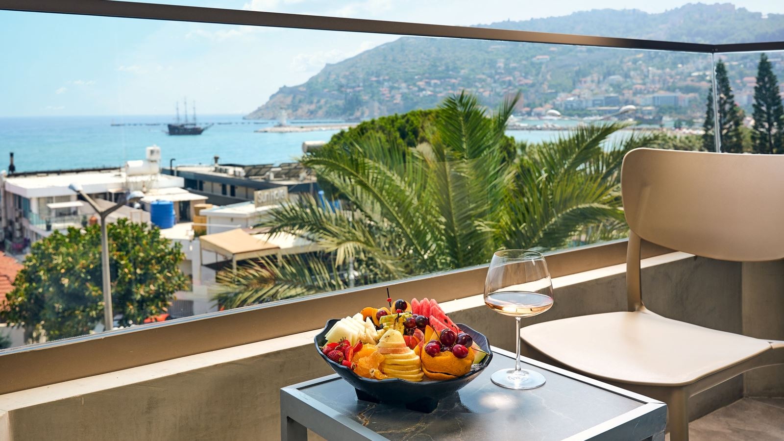 rooms-standard-room-with-balcony