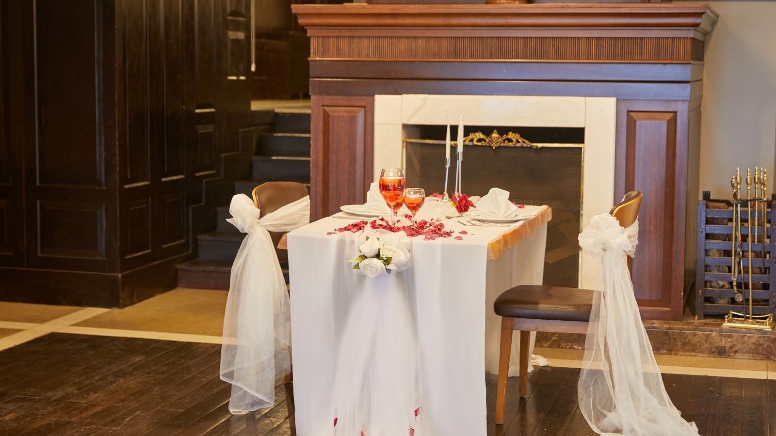 restaurants-restaurant