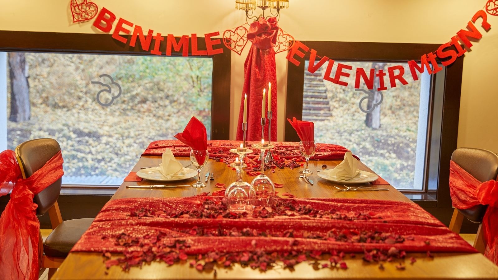 restaurants-restaurant