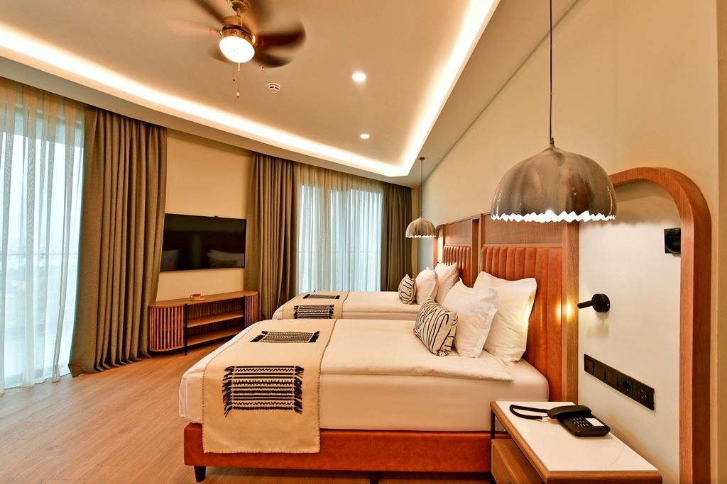 rooms-family-corner-suite--sea-view-