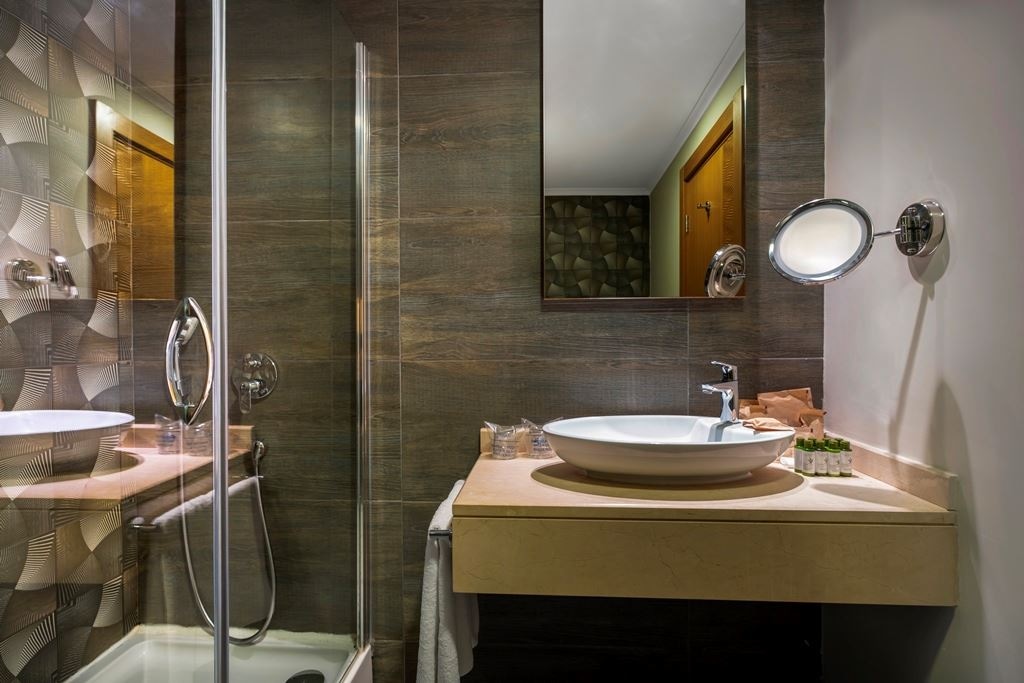 rooms-corner-suite-side-sea-view