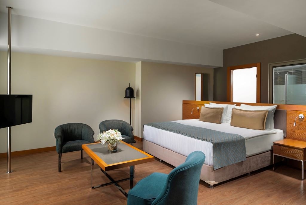 rooms-corner-suite-sea-view