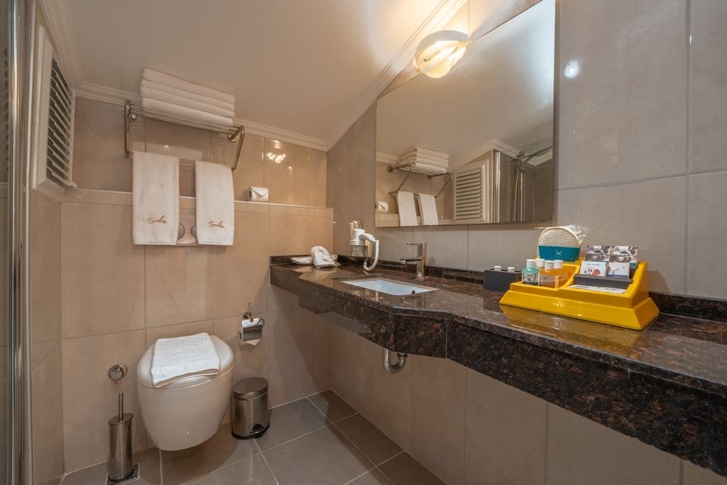 rooms-standard-room-with-jacuzzi