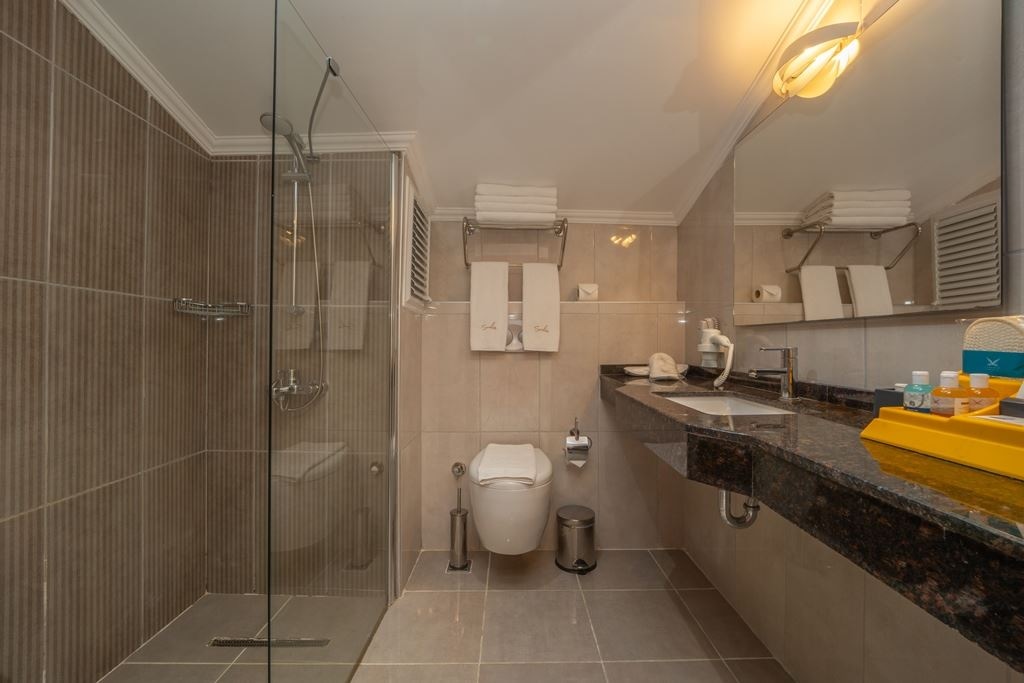 rooms-standard-room-with-jacuzzi