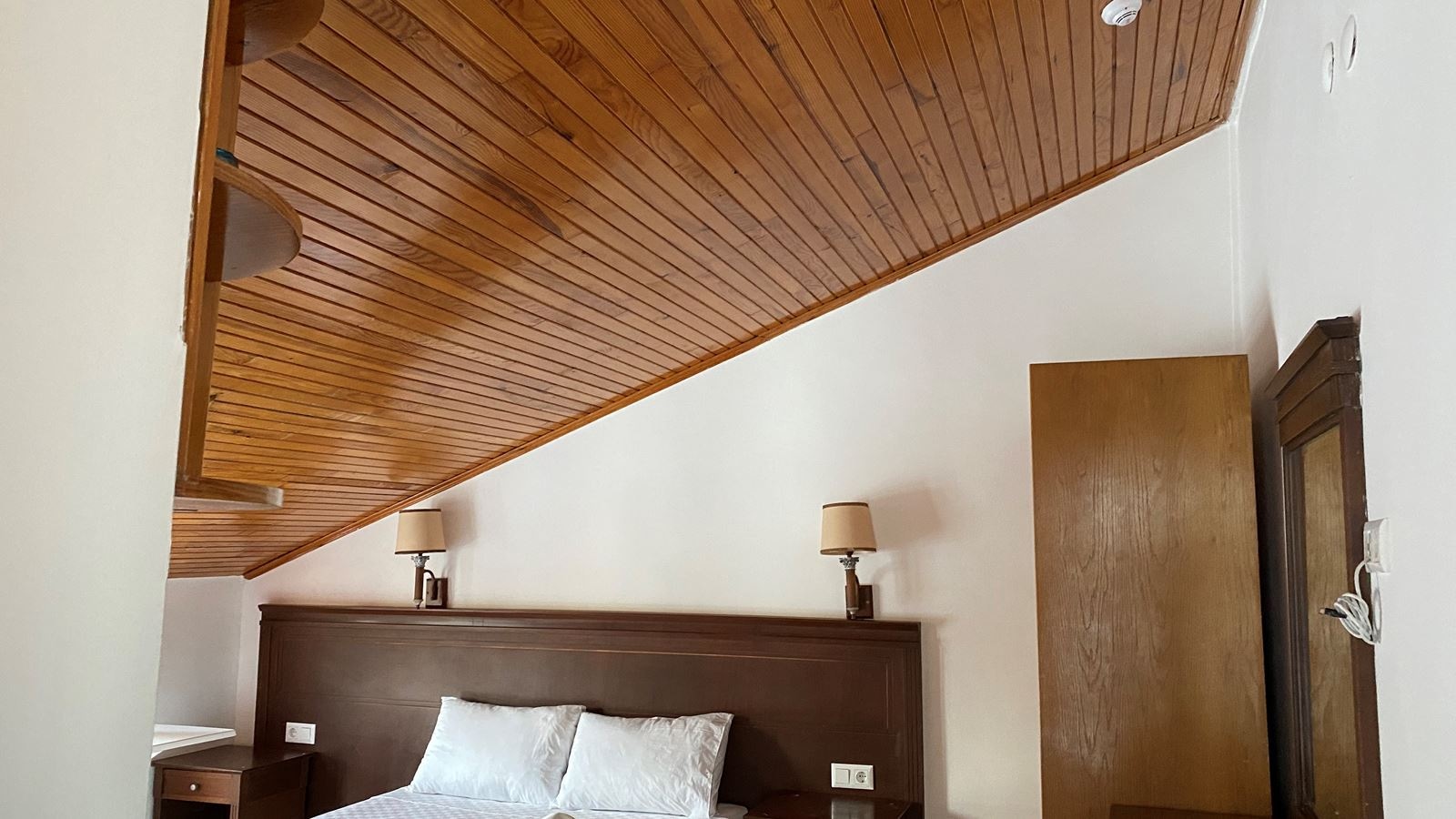 rooms-studio-apart-sea-and-city-view