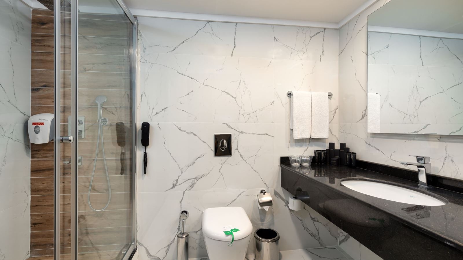 rooms-superior-famiy-room