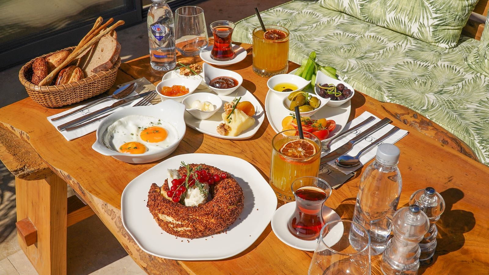 restaurants-iconic-beach-bar--restaurant