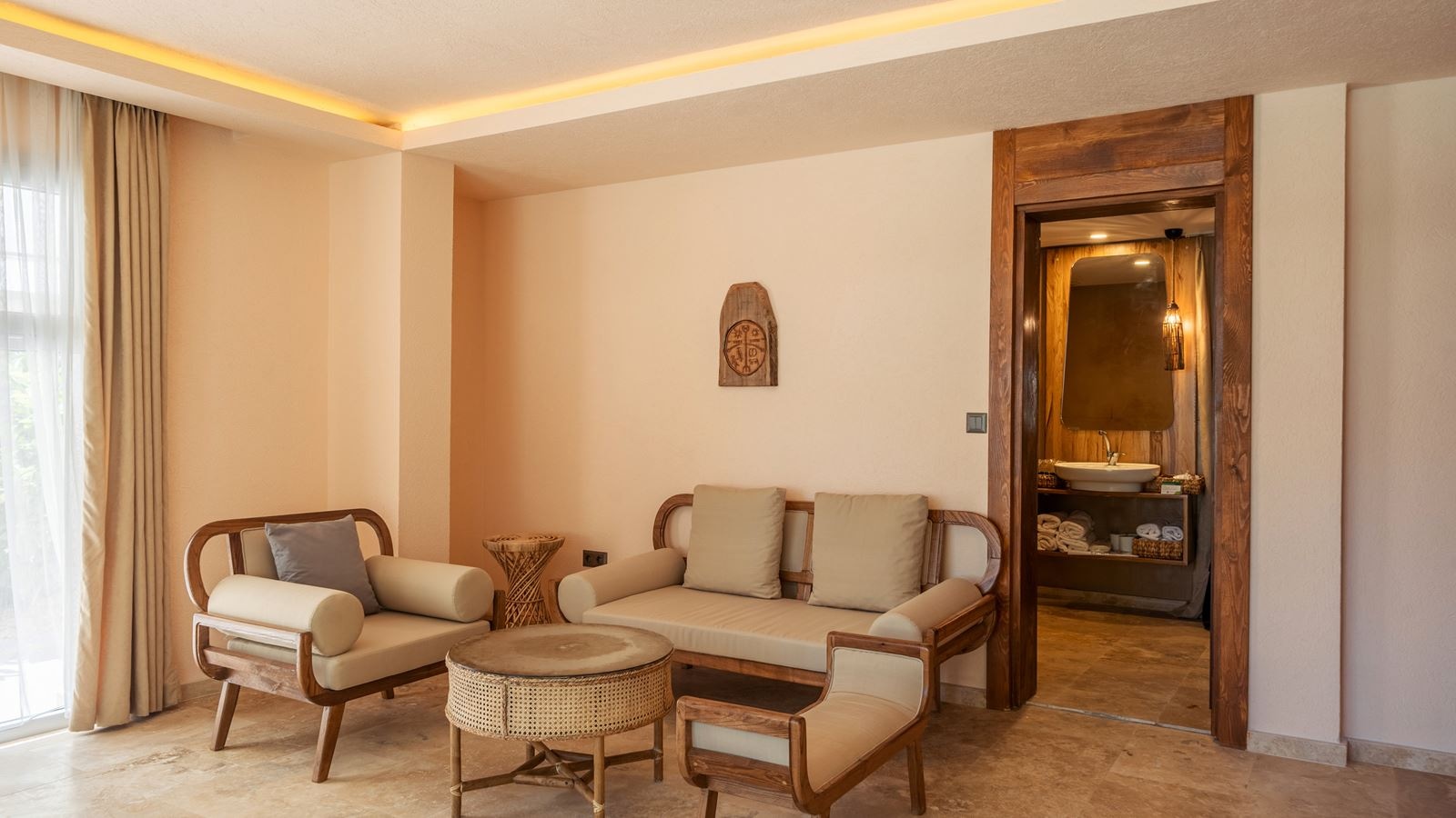 rooms-2-bedroom-suite-with-partial-sea--pool-view