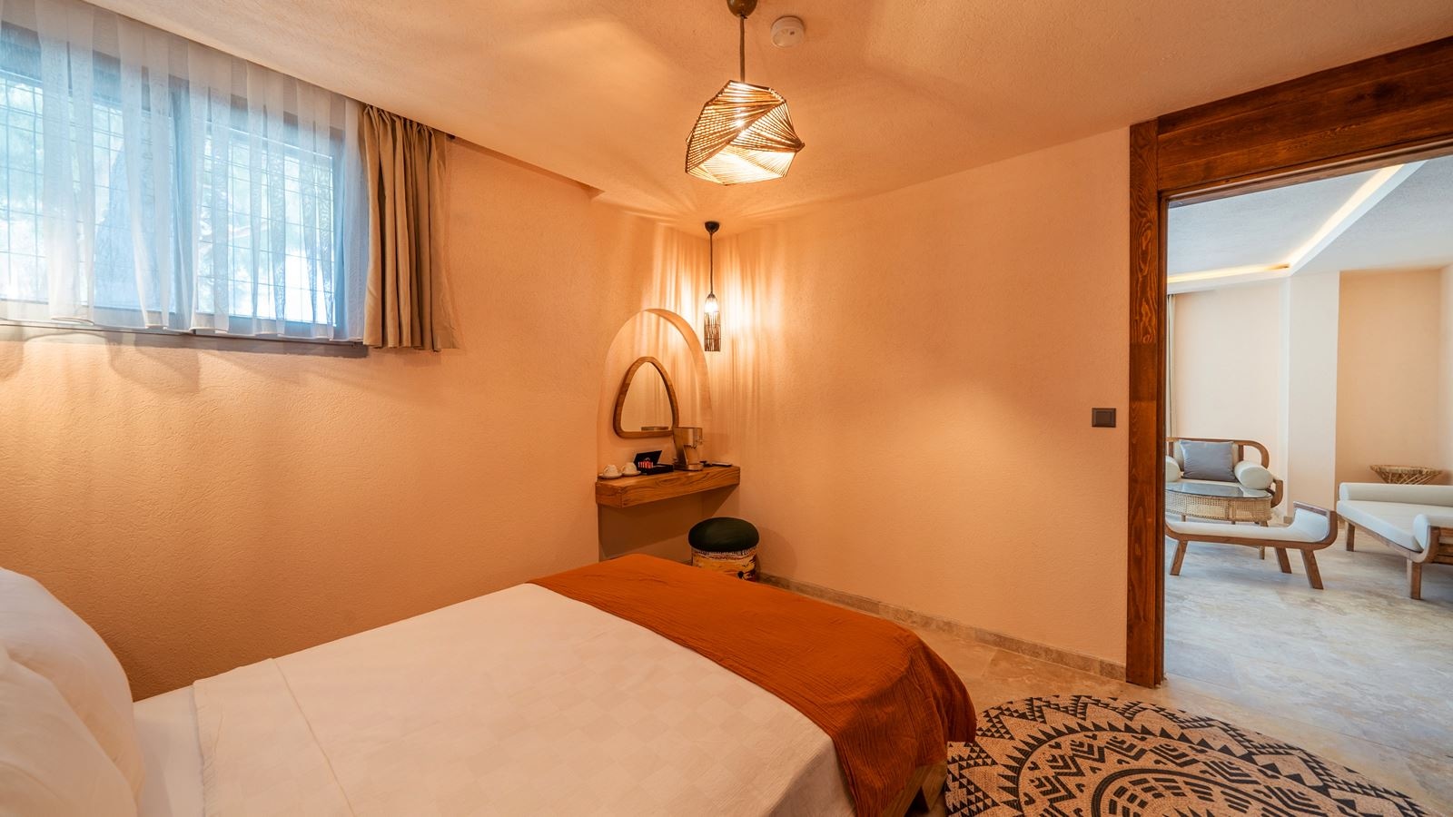 rooms-2-bedroom-suite-with-partial-sea--pool-view