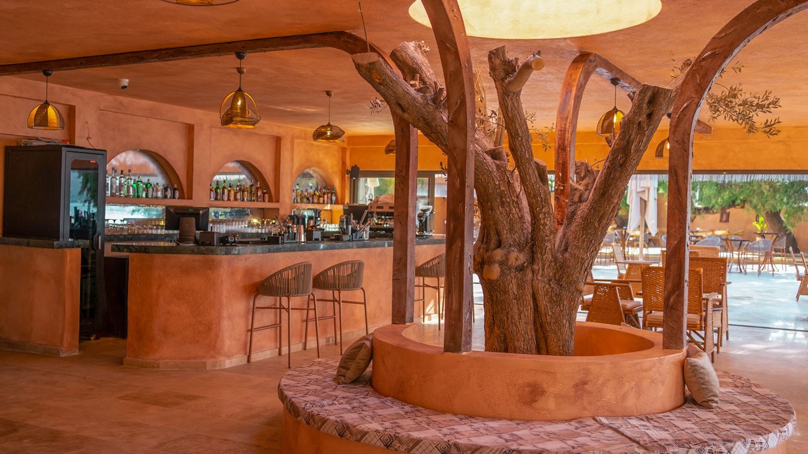 bars-iconic-beach-bar--restaurant