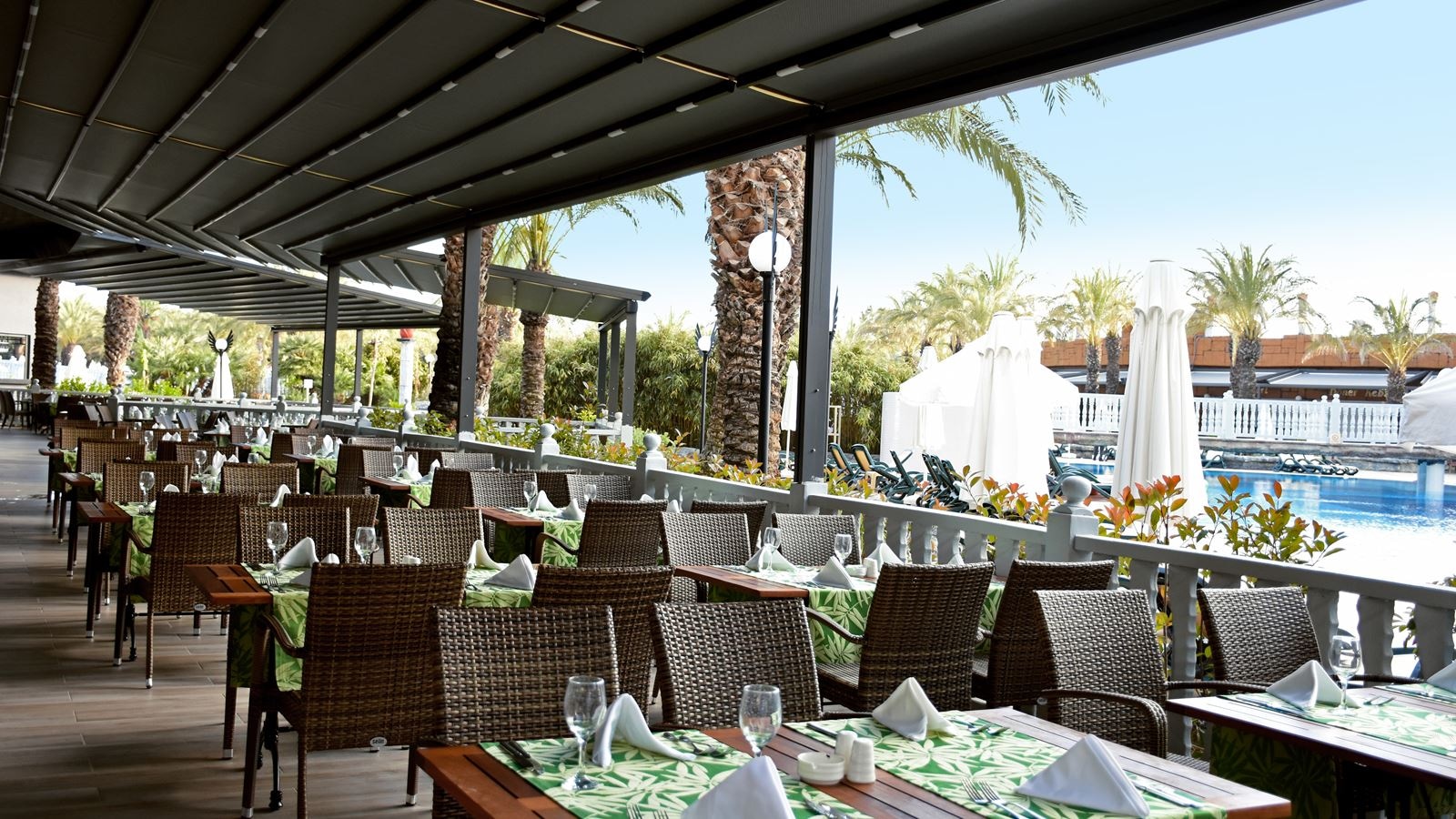 restaurants-royal-main-restaurant