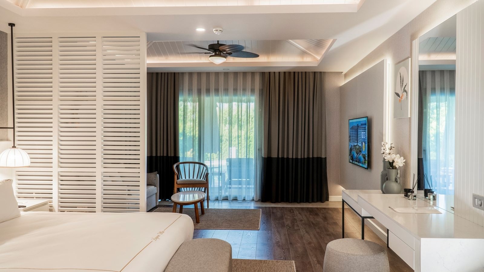 rooms-honeymoon-lagoon-suits