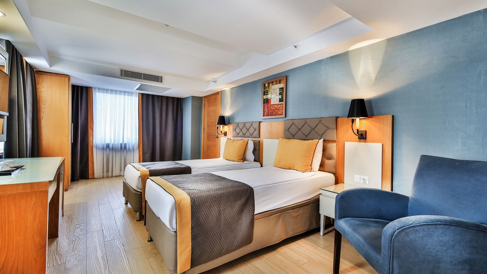 rooms-family-room-2-bedrooms