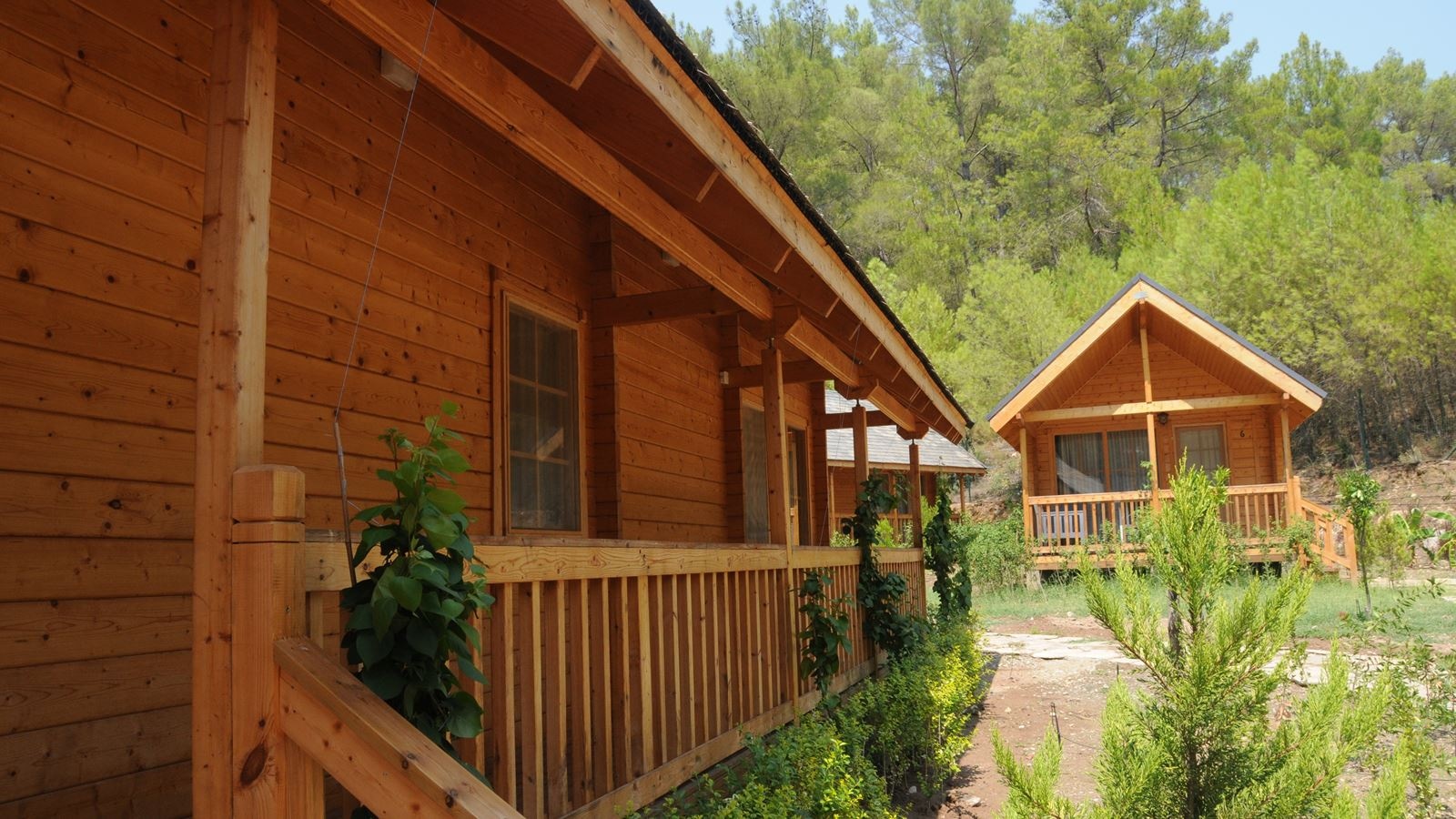 rooms-bungalow-room-2-bedrooms