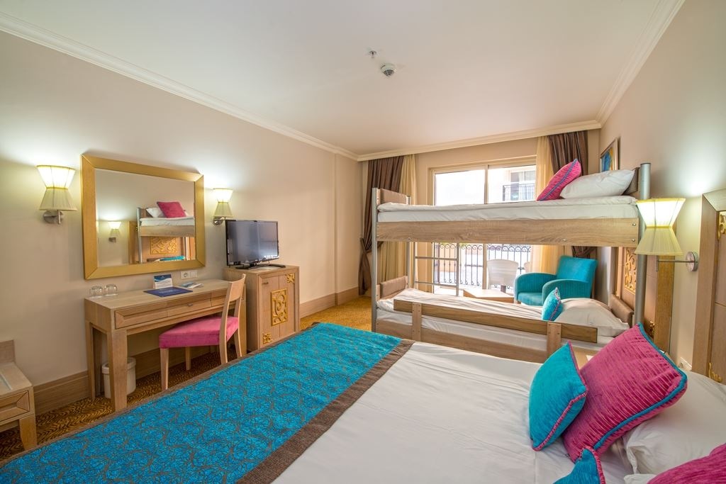 rooms-standart-room-land-view-with-bunk-bed