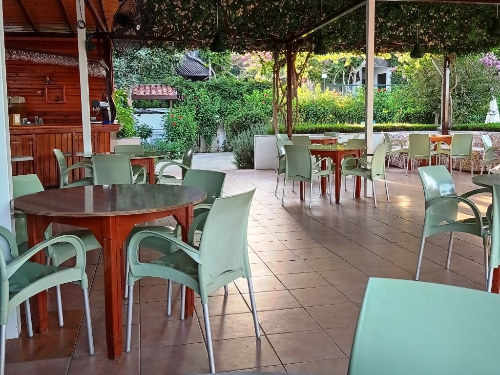 restaurants-restaurants