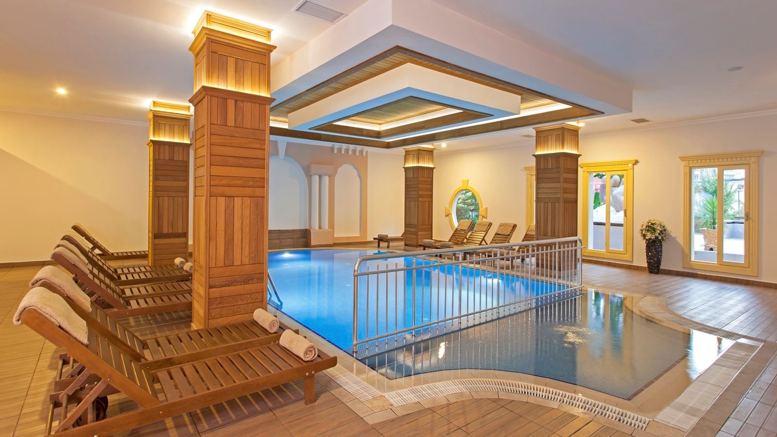pools-indoor-pool