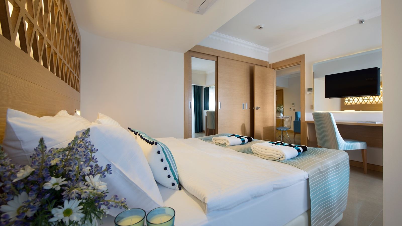 rooms-deluxe-plus-sea-view