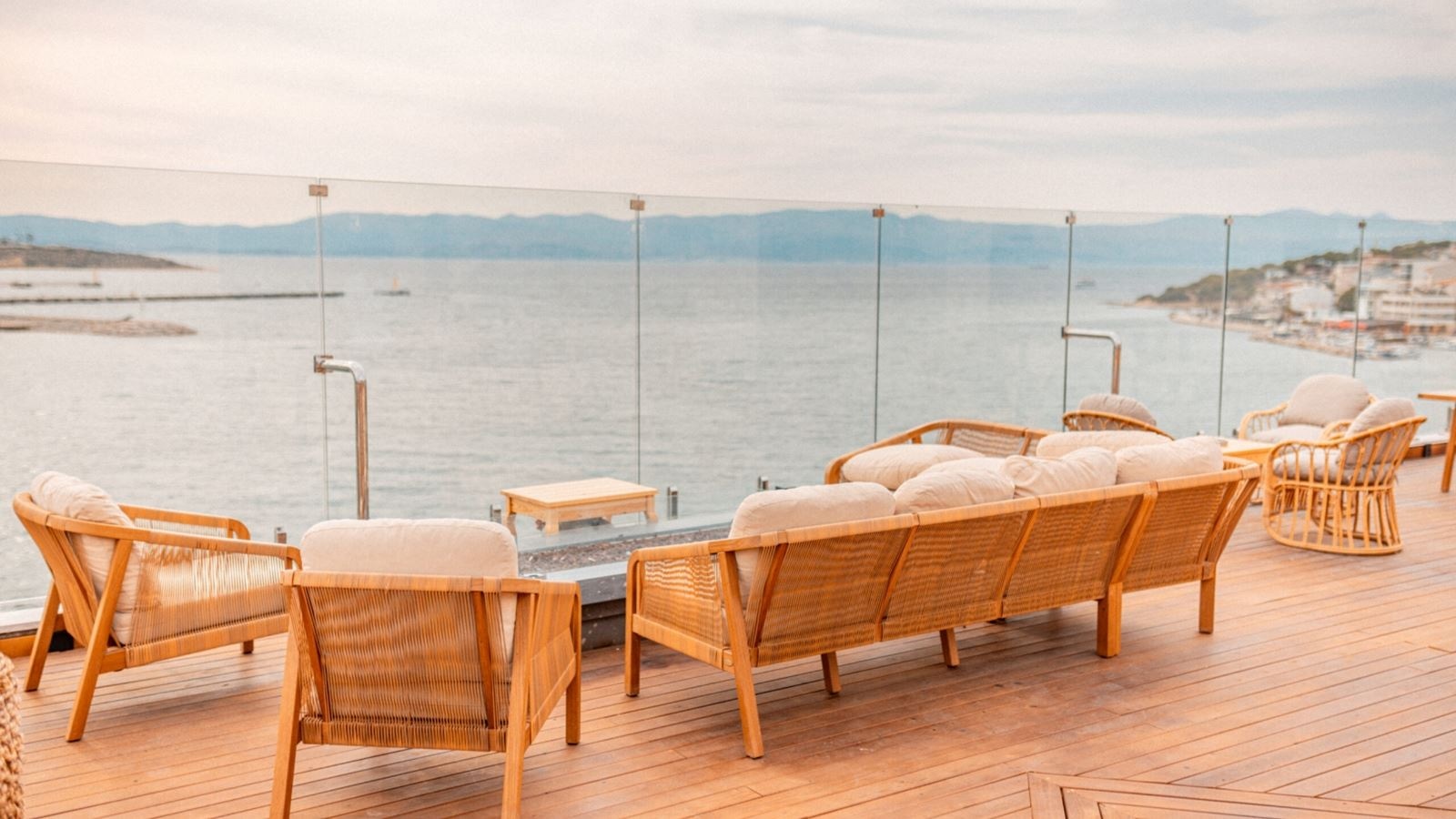 restaurants-main-building