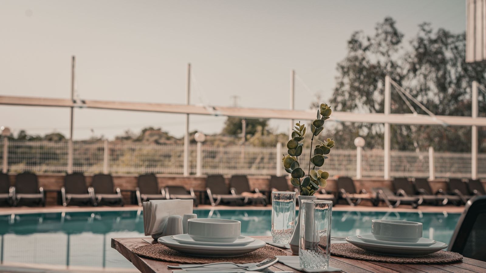 restaurants-main-building