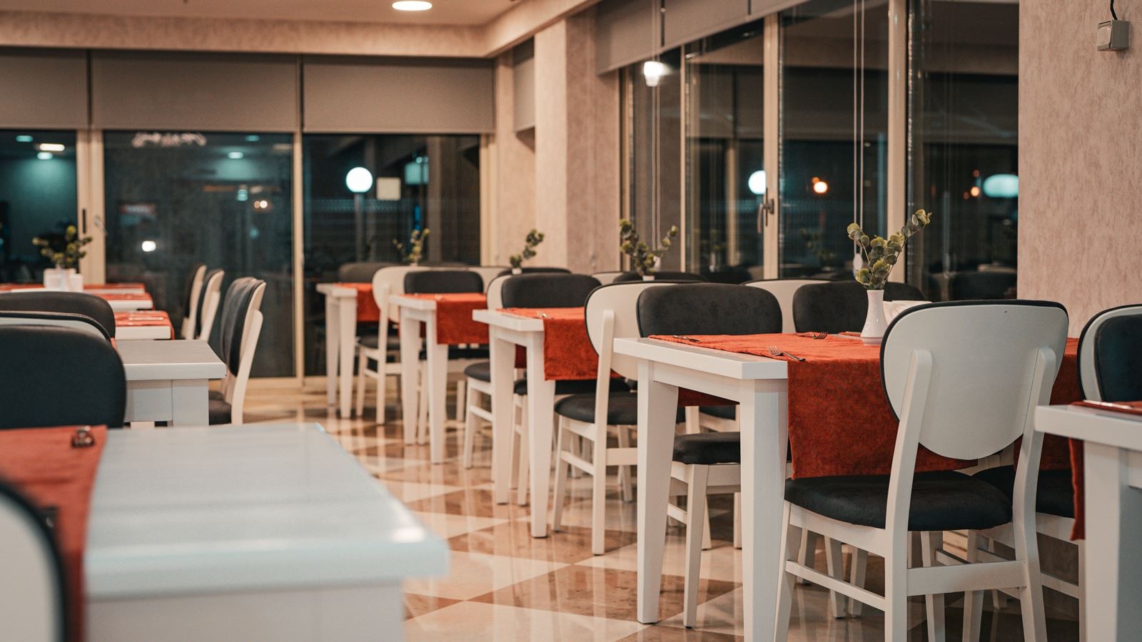 restaurants-main-building