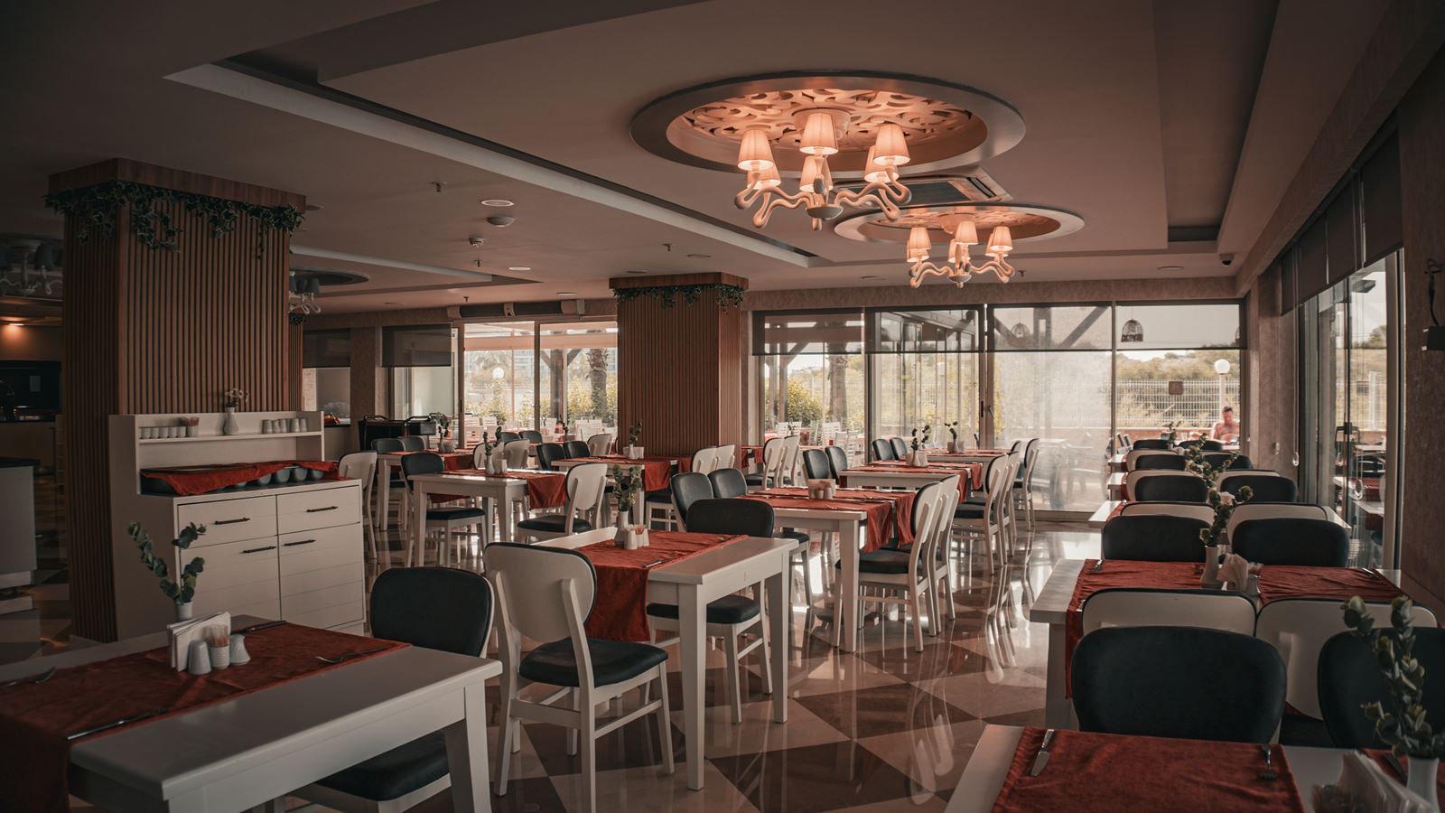 restaurants-main-building