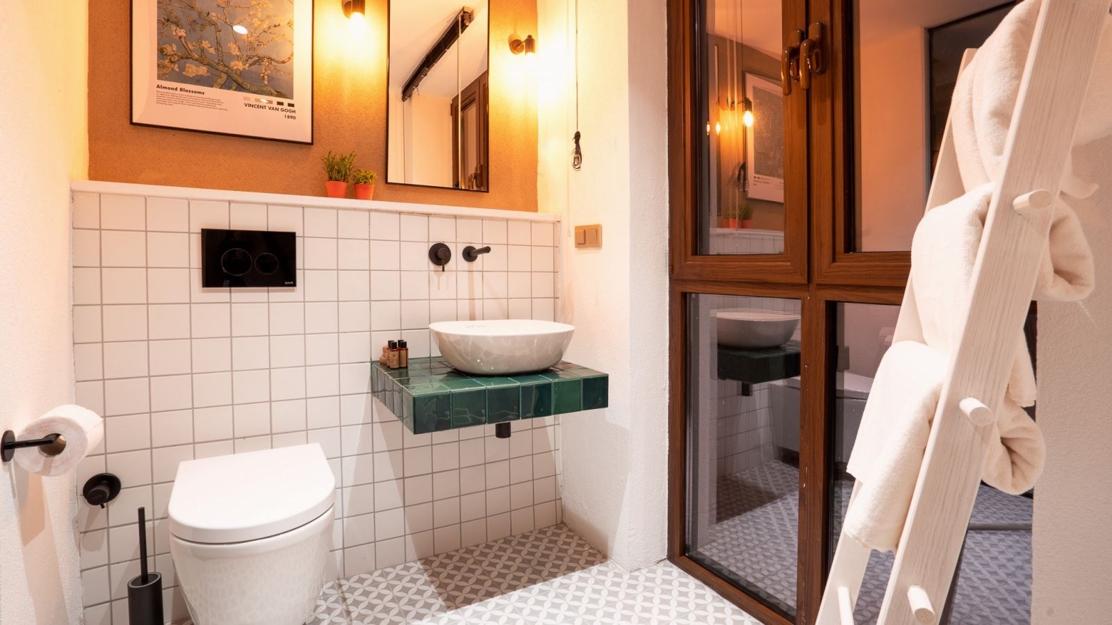 rooms-loft-room-with-bathtub