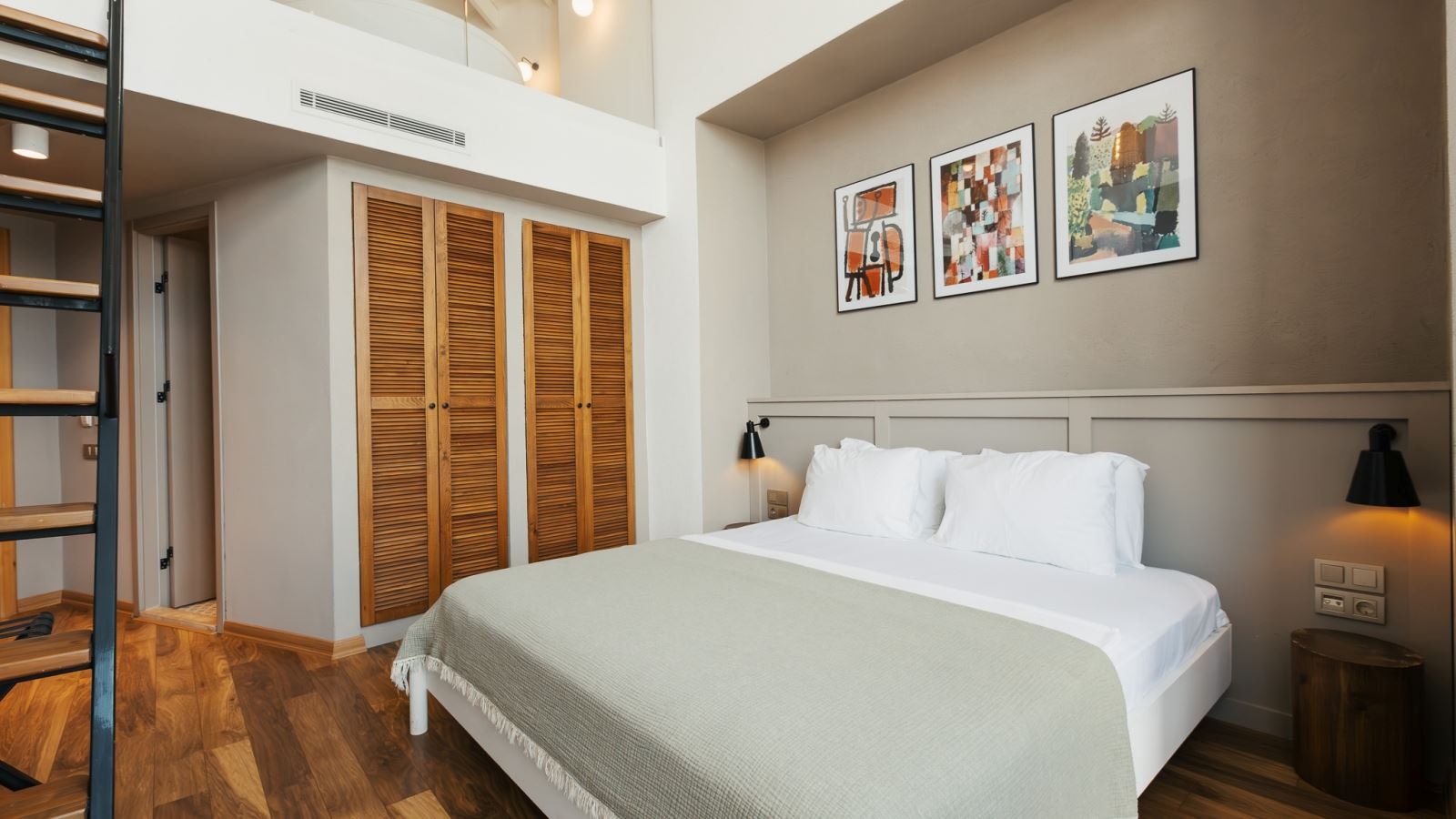 rooms-loft-room-with-jacuzzi