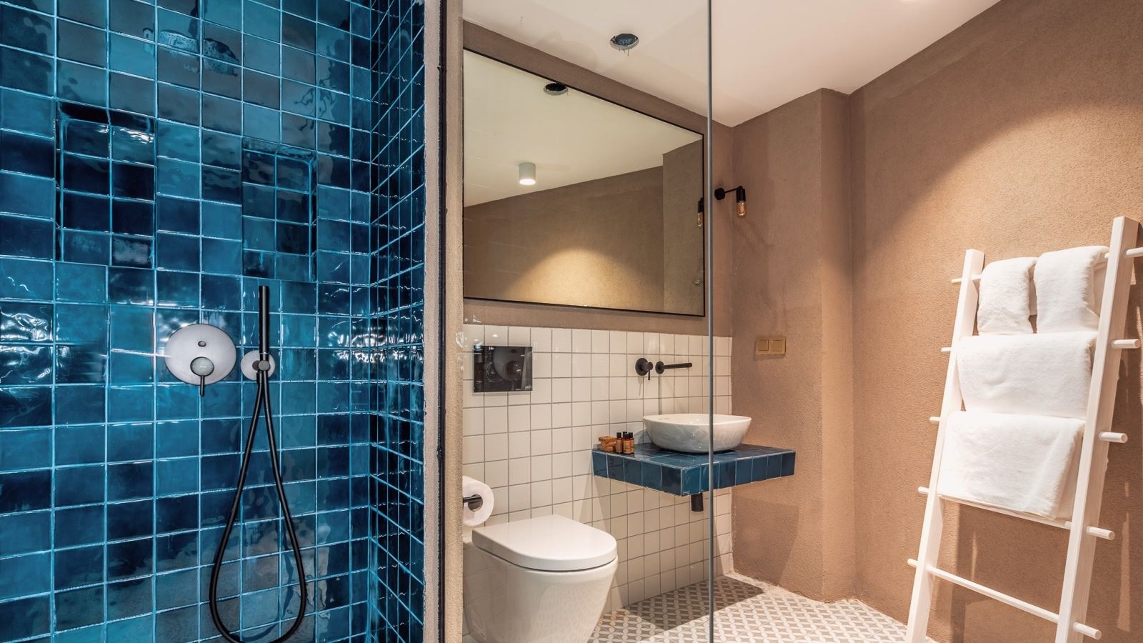 rooms-loft-room-with-jacuzzi