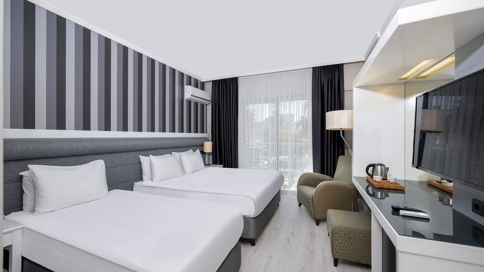 rooms-superior-room-mountain-view