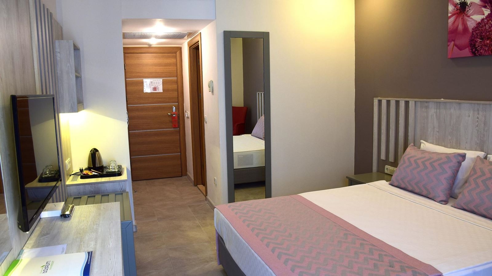 rooms-main-building-standard-room