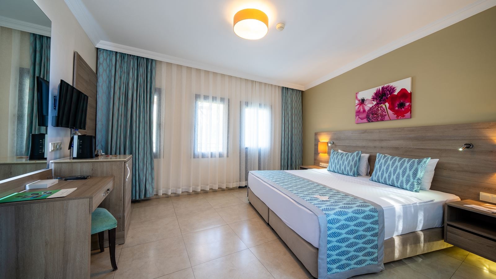 rooms-deluxe-club-family-room