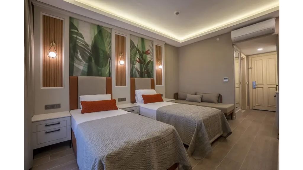 rooms-comfort-standard-main-building-sea-view