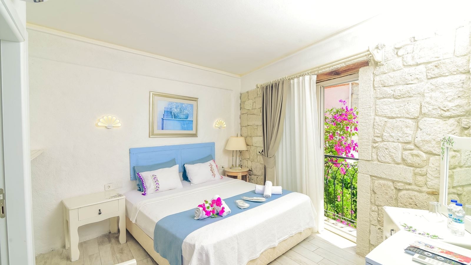 rooms-deluxe-room-sokak-manzarali