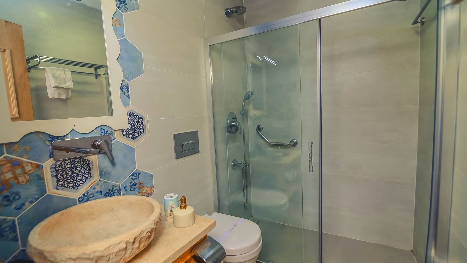 rooms-comfort-oda-dag-veya-havuz-manzarali-balkonlu