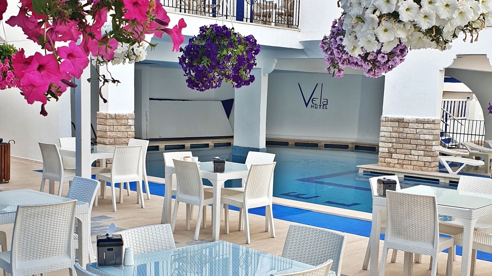 restaurants-restaurant