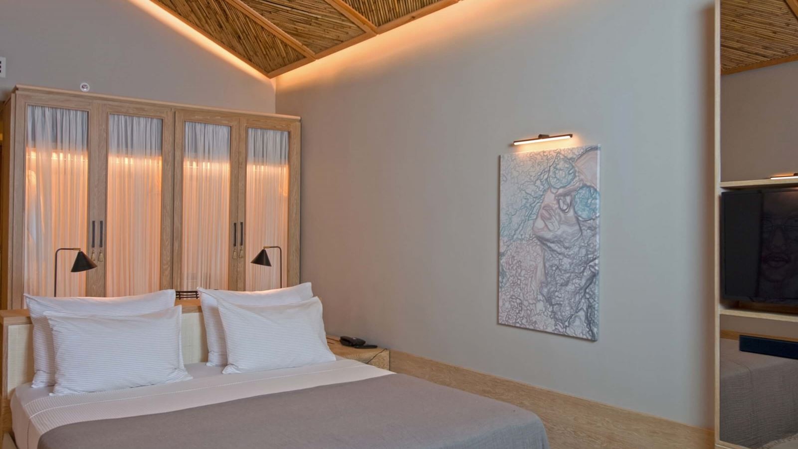 rooms-delux-sea-view-room