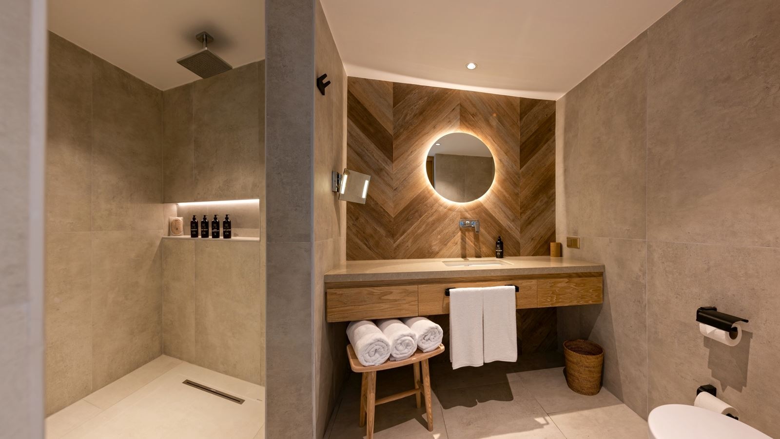 rooms-delux-sea-view-room