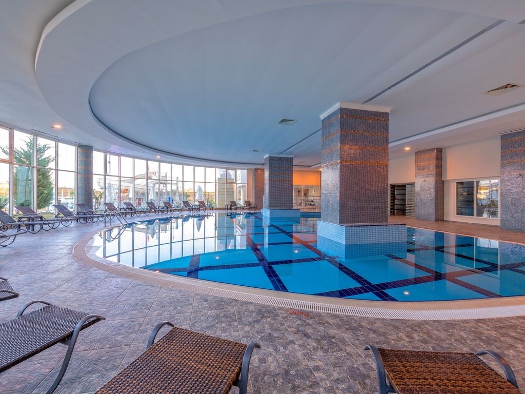 pools-indoor-pool