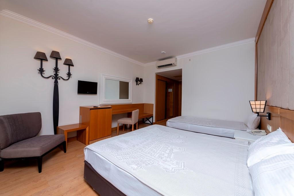 rooms-standard-room-land-view