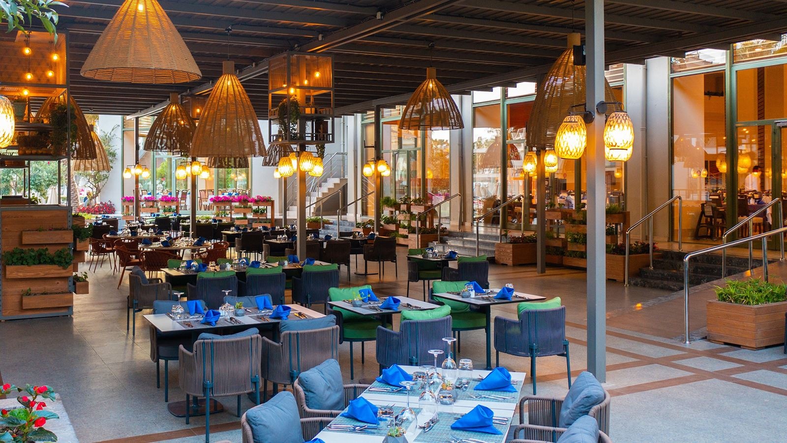 restaurants-palm-restaurant