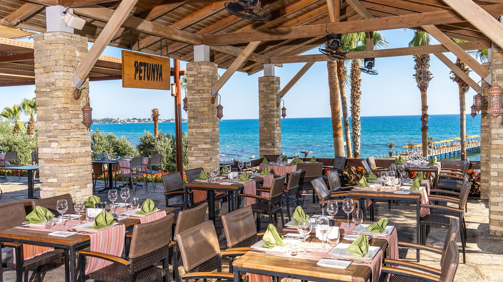 restaurants-petunya-ala-carte-restaurant