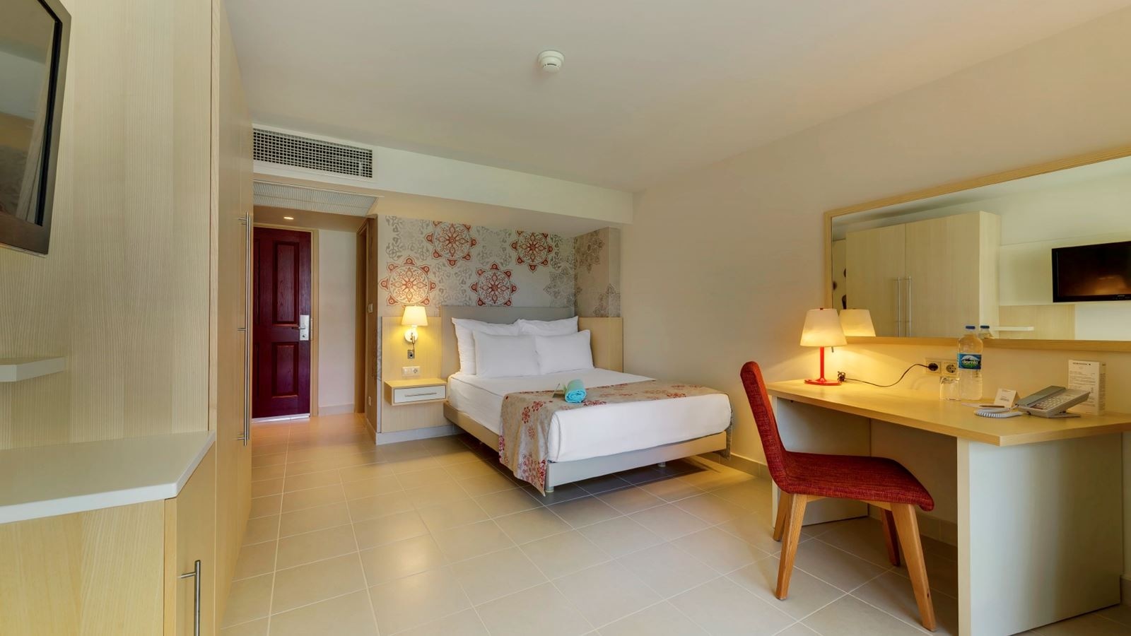 rooms-cxleconomy-room-dze1