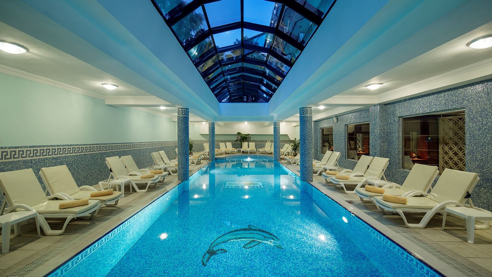 pools-indoor-pool