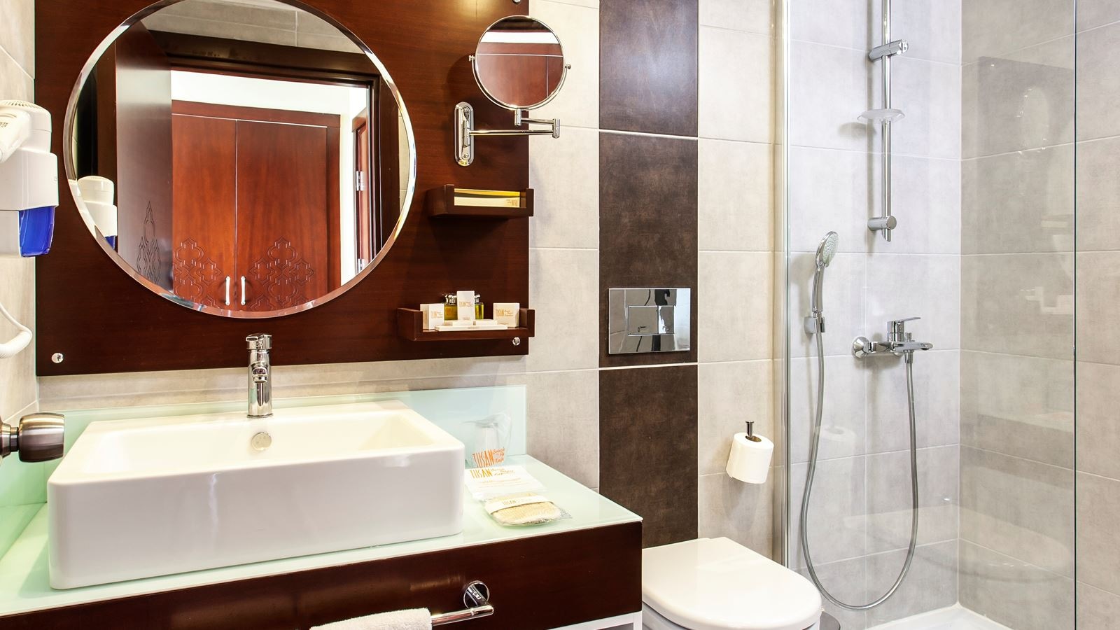 rooms-deluxe-room-sea-view