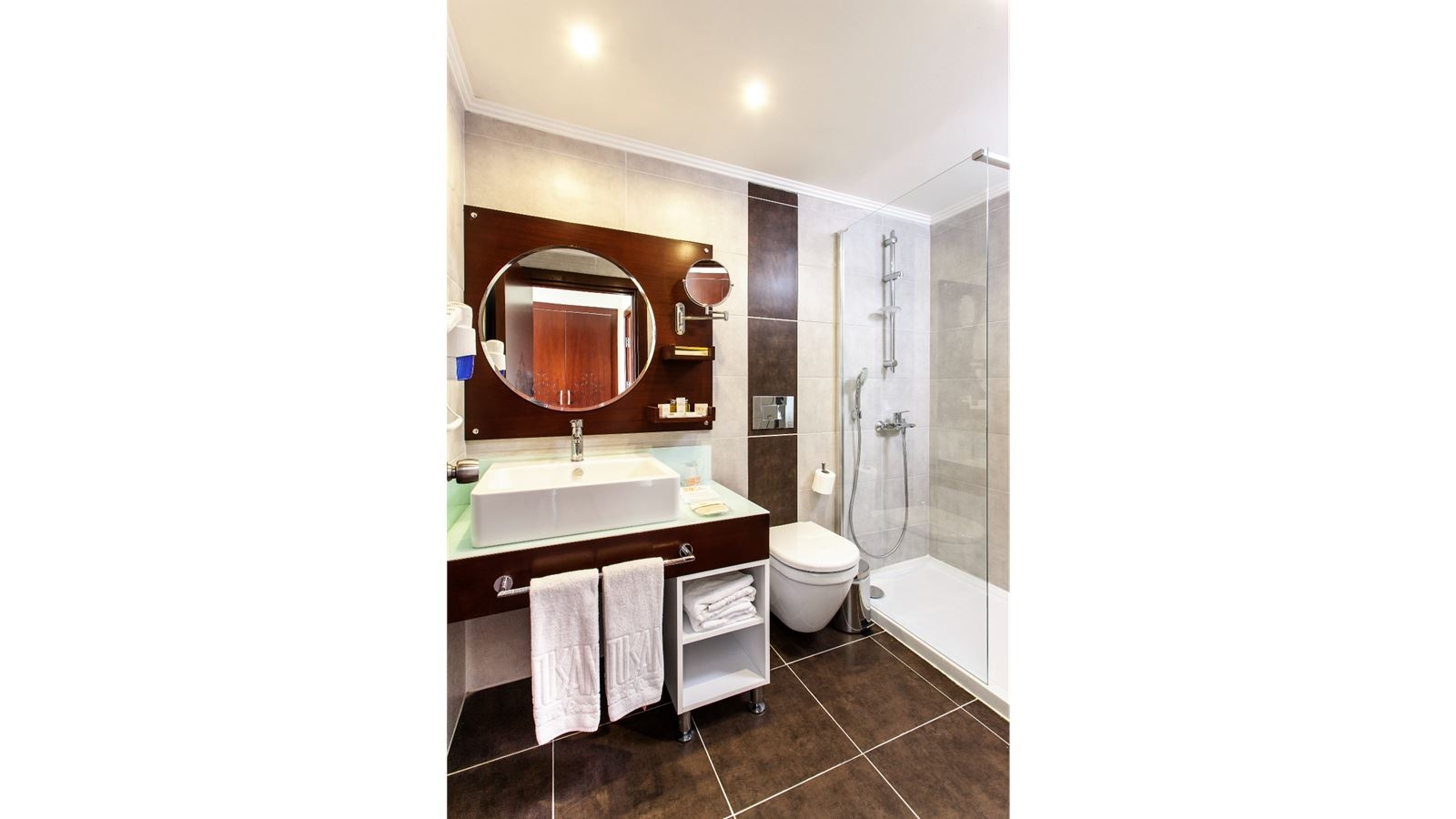 rooms-deluxe-room-sea-view