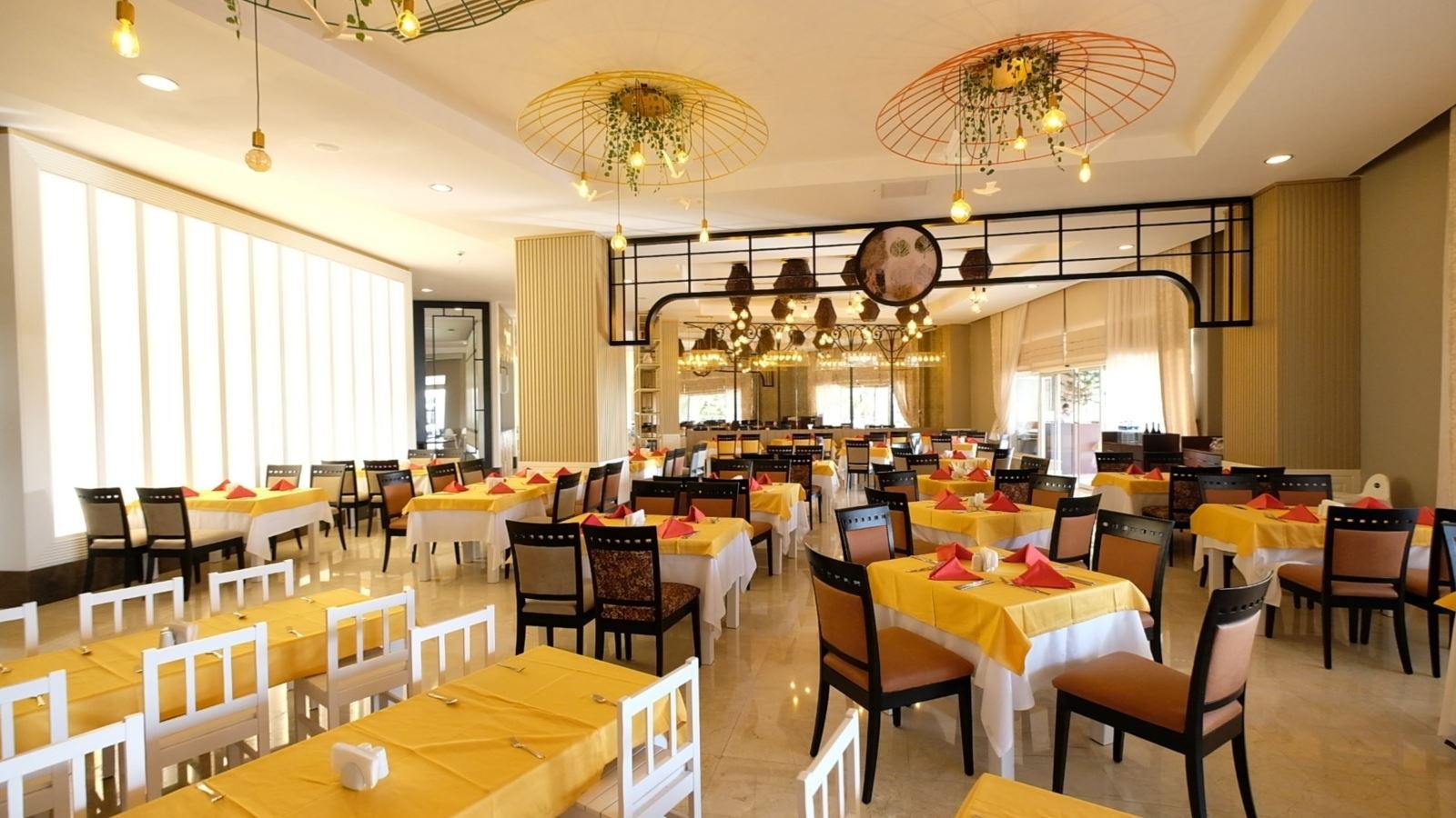 restaurants-main-restaurant