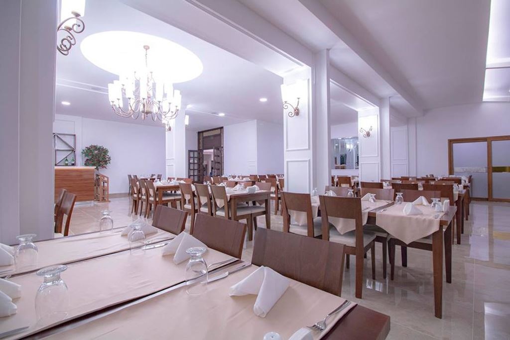 restaurants-ana-restaurant