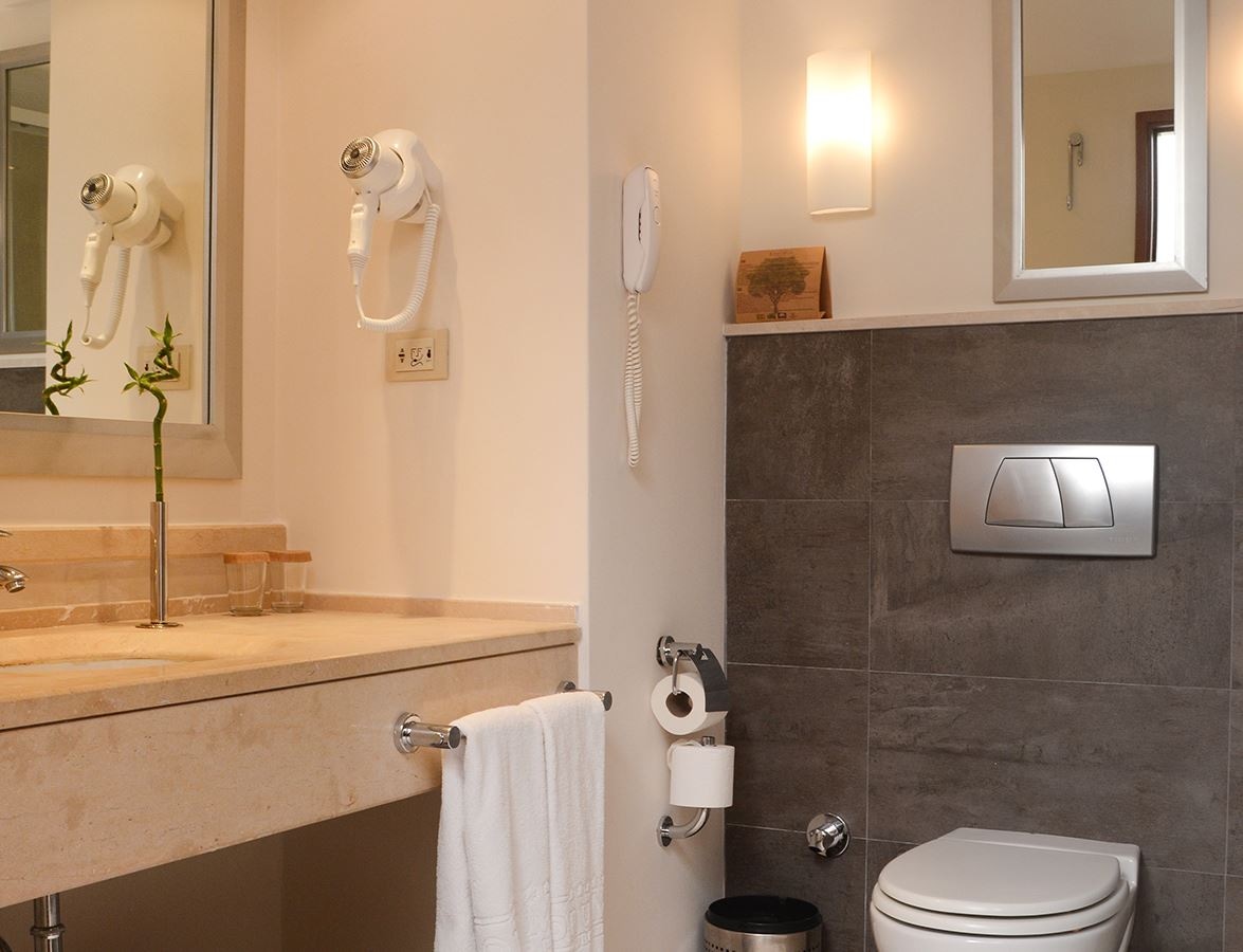 rooms-standard-land-view